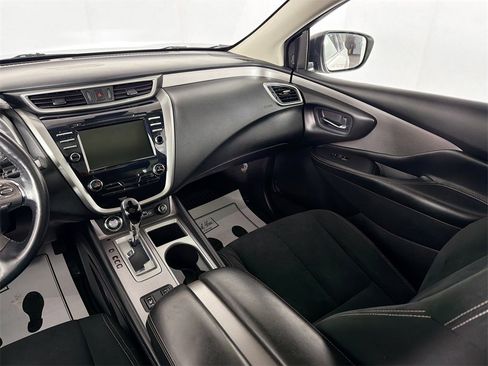 Used 2020 Nissan Murano SV image 23