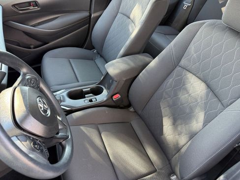 Used 2025 Toyota Corolla LE FWD image 36