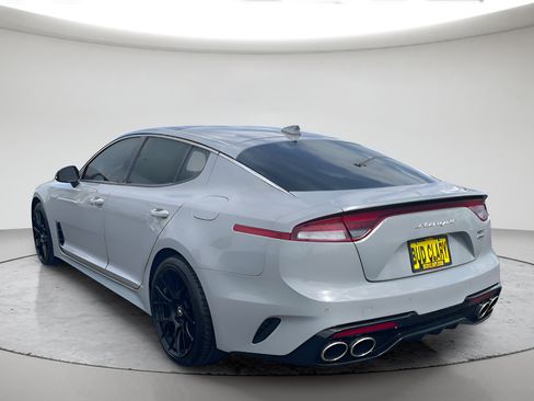 Used 2022 Kia Stinger GT1 AWD/4WD image 5