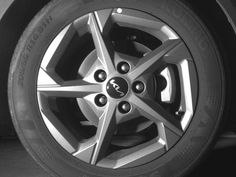 Used 2025 Kia K4 LXS image 13