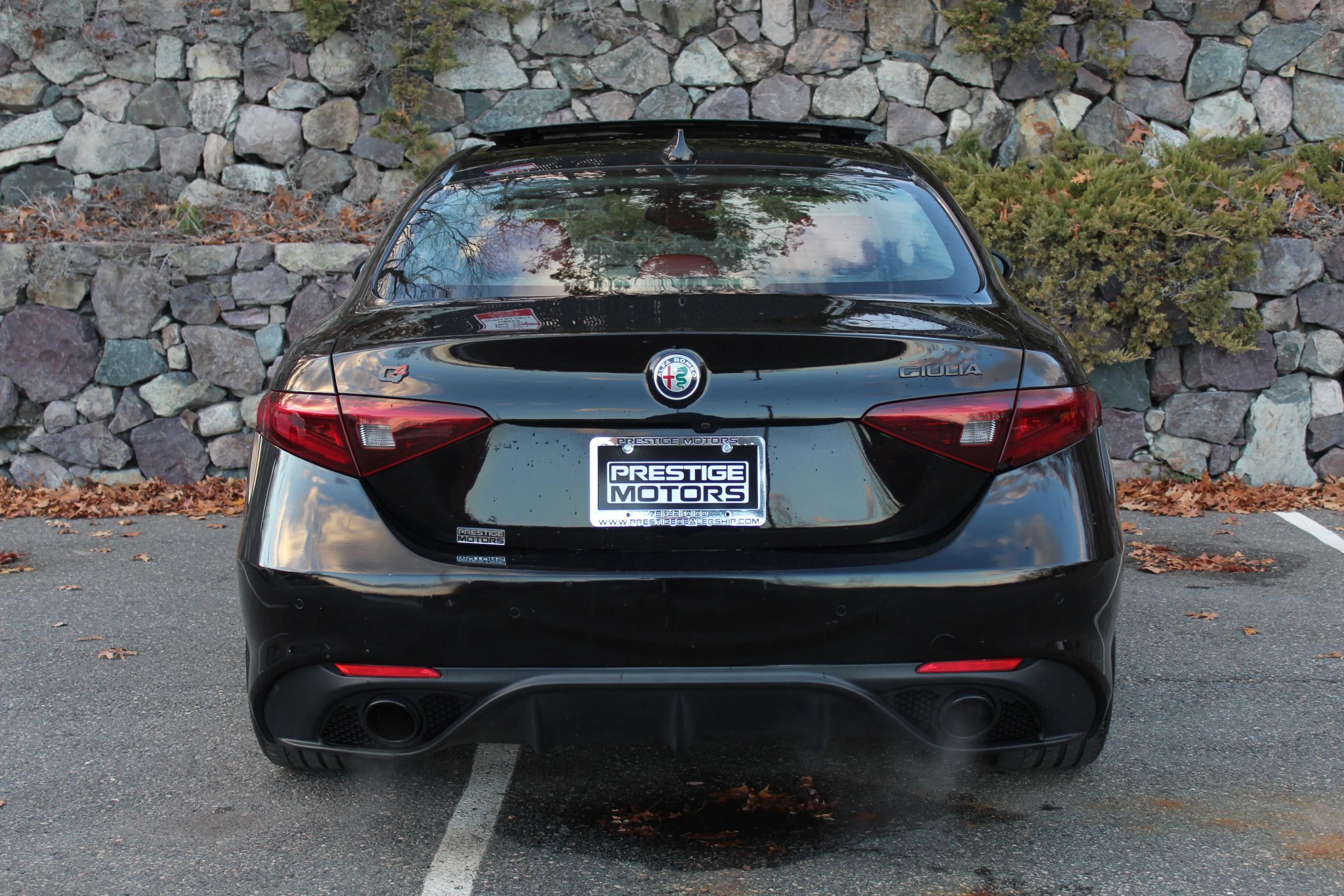Used 2019 Alfa Romeo Giulia Ti Sport w/ Quick Order Package 22S Sport AWD/4WD image 8