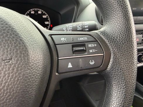 Used 2023 Honda HR-V LX image 14