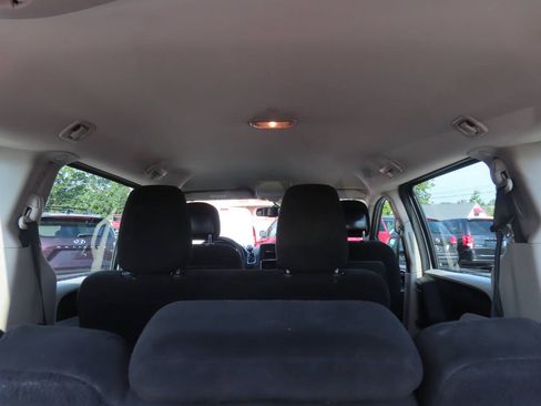 Used 2016 Dodge Grand Caravan American Value Package w/ UConnect Hands-Free Group FWD image 15