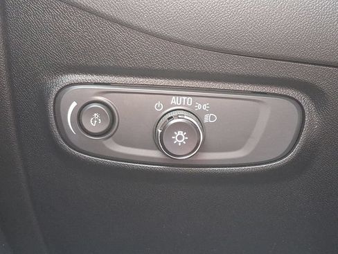 Used 2024 Chevrolet Equinox LT AWD/4WD image 24