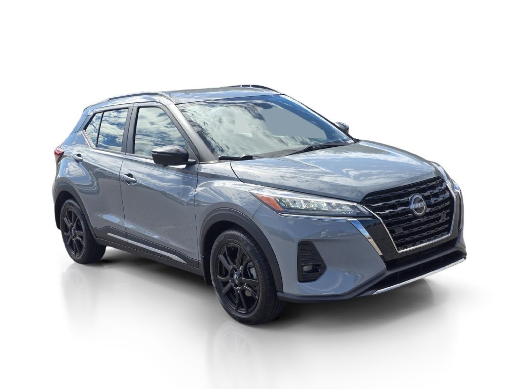 Used 2024 Nissan Kicks SR w/ SR Premium Package FWD image 4