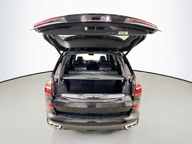 Used 2026 BMW X7 M60i AWD/4WD image 27