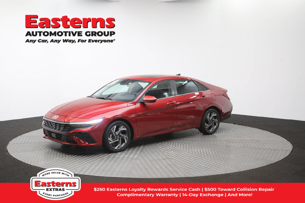 Used 2025 Hyundai Elantra SEL FWD image 59