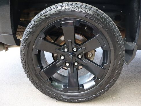 Used 2017 Chevrolet Silverado 1500 LTZ Z71 w/ LTZ Plus Package AWD/4WD image 42
