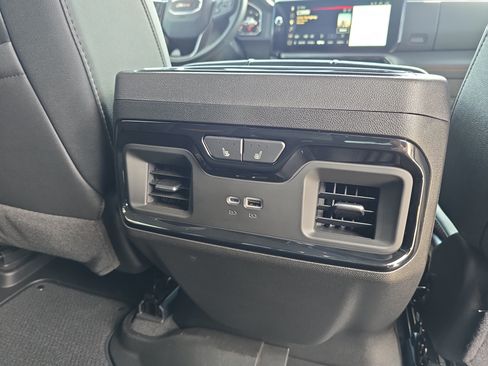 Used 2026 GMC Sierra 1500 AT4 w/ AT4 Premium Package AWD/4WD image 12
