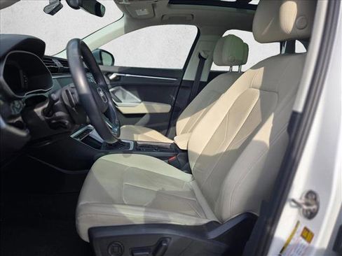 Used 2022 Audi Q3 2.0T Premium Plus image 14