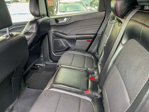 Used 2025 Ford Escape ST-Line image 32