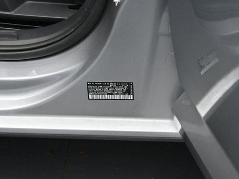 Used 2019 Volkswagen Jetta S image 32