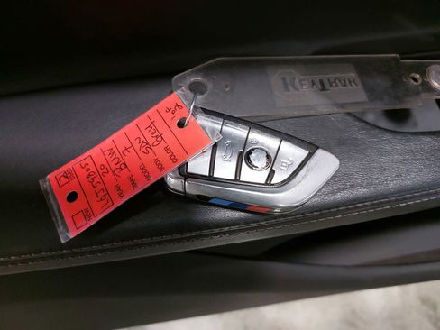 Used 2020 BMW 750i xDrive w/ Executive Package image 37