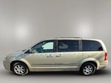 Used 2010 Chrysler Town & Country Touring image 2