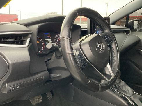 Used 2025 Toyota Corolla SE image 9