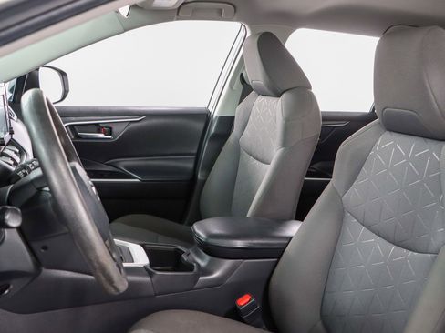 Used 2022 Toyota RAV4 XLE image 23