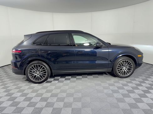 Certified 2023 Porsche Cayenne AWD/4WD image 8