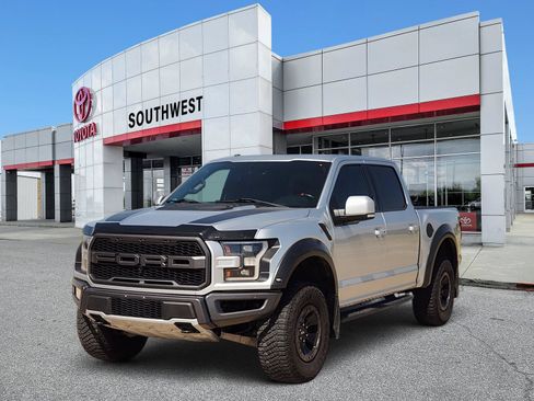 Used 2018 Ford F150 Raptor w/ Equipment Group 802A Luxury AWD/4WD image 2