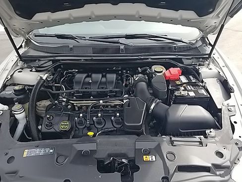 Used 2018 Ford Taurus SEL image 41