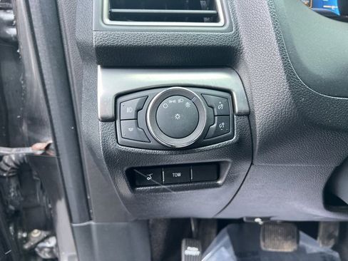 Used 2019 Ford Explorer XLT w/ Equipment Group 202A image 23