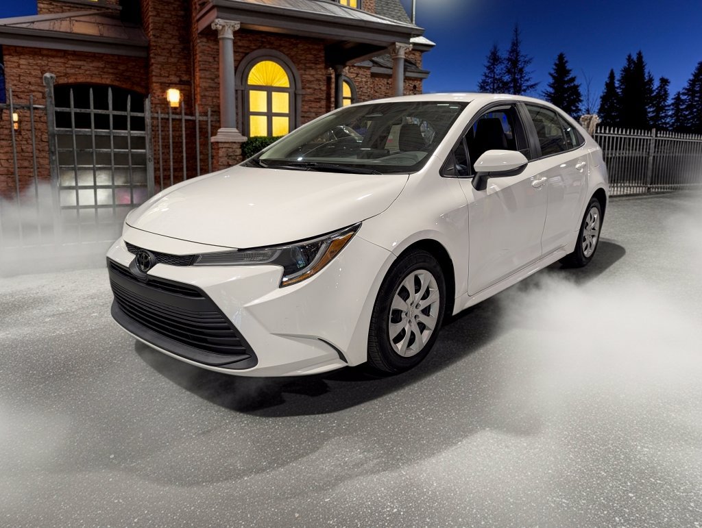 Used 2023 Toyota Corolla LE FWD image 1