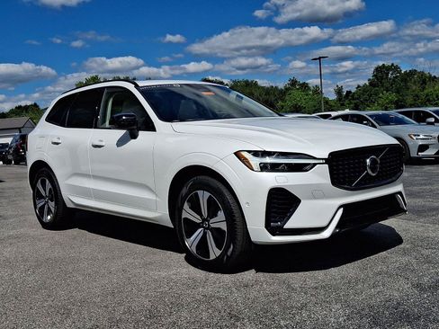 Certified 2025 Volvo XC60 T8 Plus w/ Climate Package AWD/4WD image 1