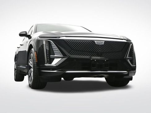 Used 2025 Cadillac Lyriq Luxury AWD/4WD image 30