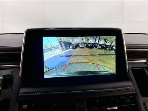 Used 2023 Chevrolet Suburban Premier AWD/4WD image 30