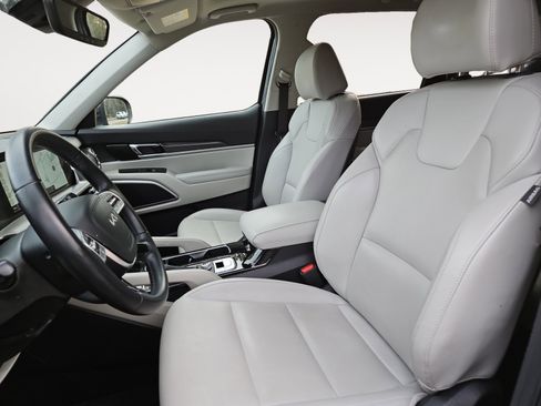 Used 2024 Kia Telluride S w/ S Sunroof Package image 9