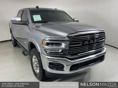 Used 2022 RAM 2500 Laramie AWD/4WD image 3