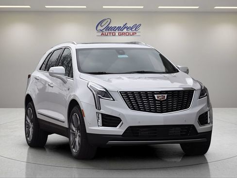 Used 2026 Cadillac XT5 Premium Luxury w/ Driver Assist Package FWD image 2