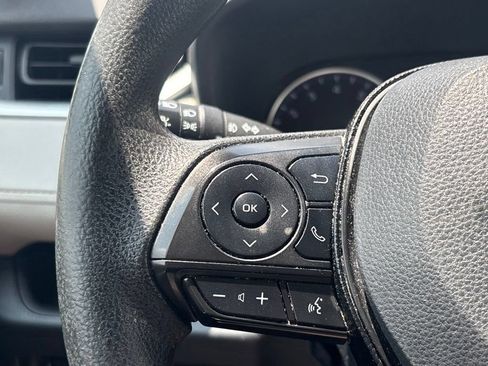 Used 2019 Toyota RAV4 XLE w/ Convenience Package FWD image 21
