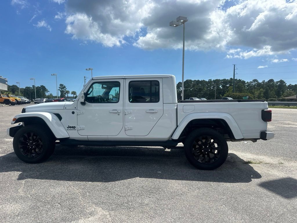 Used 2022 Jeep Gladiator Overland AWD/4WD image 6