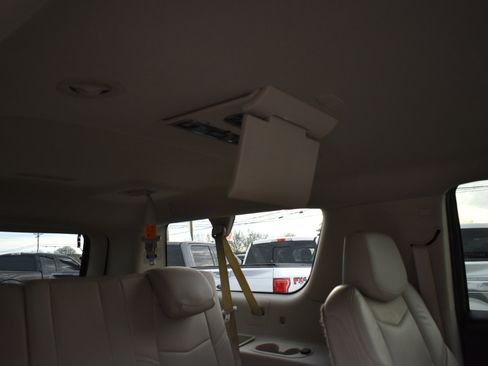 Used 2020 Cadillac Escalade ESV Premium Luxury image 47