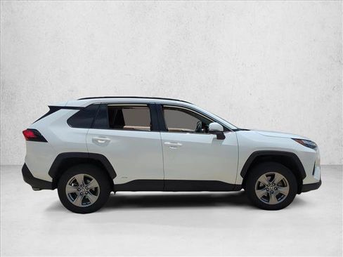 Used 2025 Toyota RAV4 XLE w/ Convenience Package AWD/4WD image 4