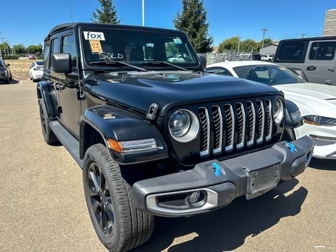 Used 2023 Jeep Wrangler Unlimited Sahara AWD/4WD image 1