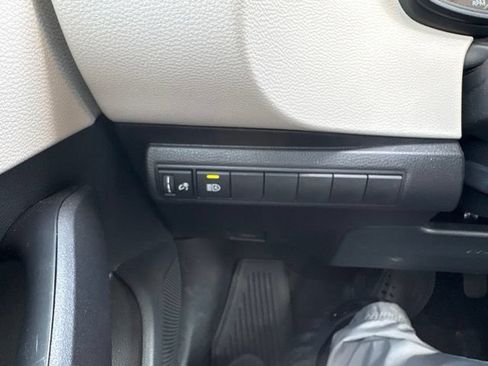 Used 2025 Toyota Corolla LE FWD image 15