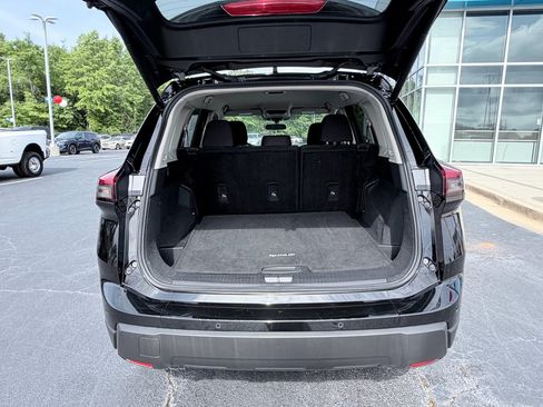 Used 2025 Nissan Rogue SV AWD/4WD image 9