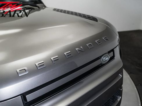Used 2024 Land Rover Defender 110 X-Dynamic SE AWD/4WD image 9