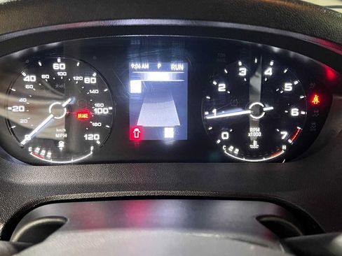 Used 2024 RAM ProMaster 2500 w/ Convenience Group FWD image 28