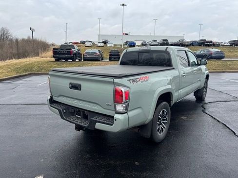 Certified 2022 Toyota Tacoma TRD Sport w/ Technology Package image 3