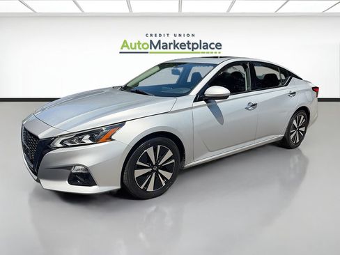 Used 2019 Nissan Altima 2.5 SV FWD image 3