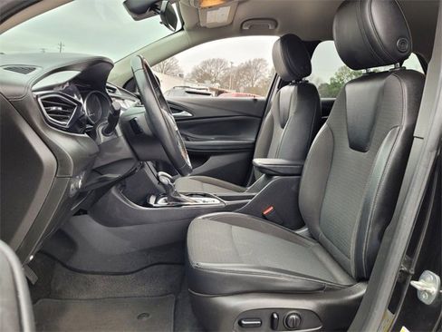 Used 2021 Buick Encore GX Select image 10