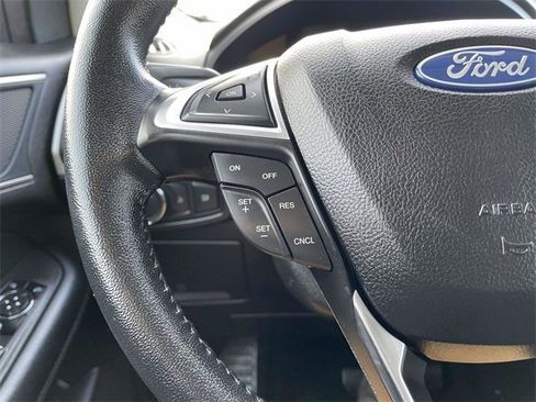 Used 2022 Ford Edge SEL image 24