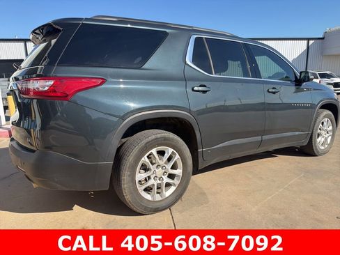 Used 2021 Chevrolet Traverse LT FWD image 3