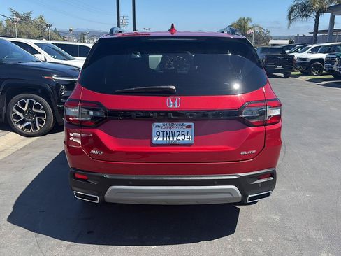 Used 2025 Honda Pilot Elite image 5