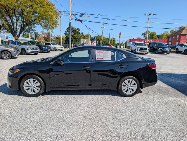 Used 2025 Nissan Sentra S FWD image 2