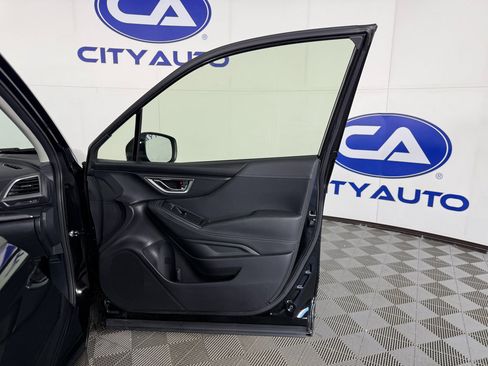 Used 2024 Subaru Forester Premium image 11