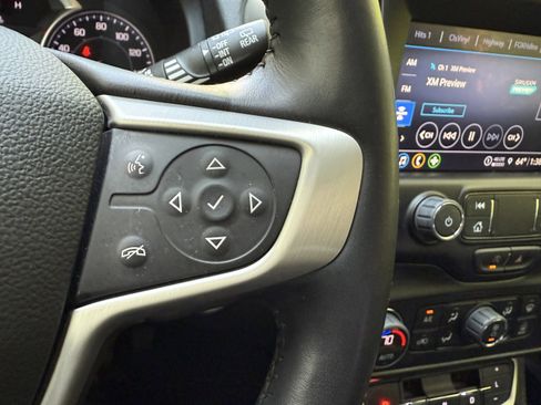 Used 2022 GMC Terrain SLT image 19