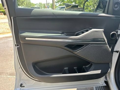 New 2026 Lincoln Navigator Reserve AWD/4WD image 11